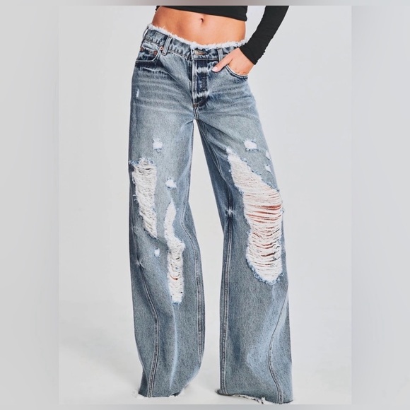 SER.O.YA Denim - SER.O.YA Mountain Wide Leg Aspen Low Rise Jean in
Sorrentino Size 29 NWT